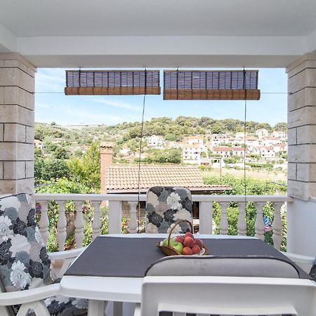 Apartments Mare Postira Ngoại thất bức ảnh