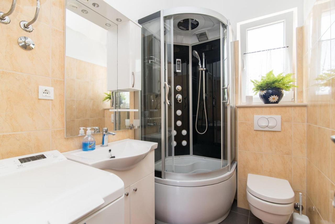 Apartments Mare Postira Ngoại thất bức ảnh