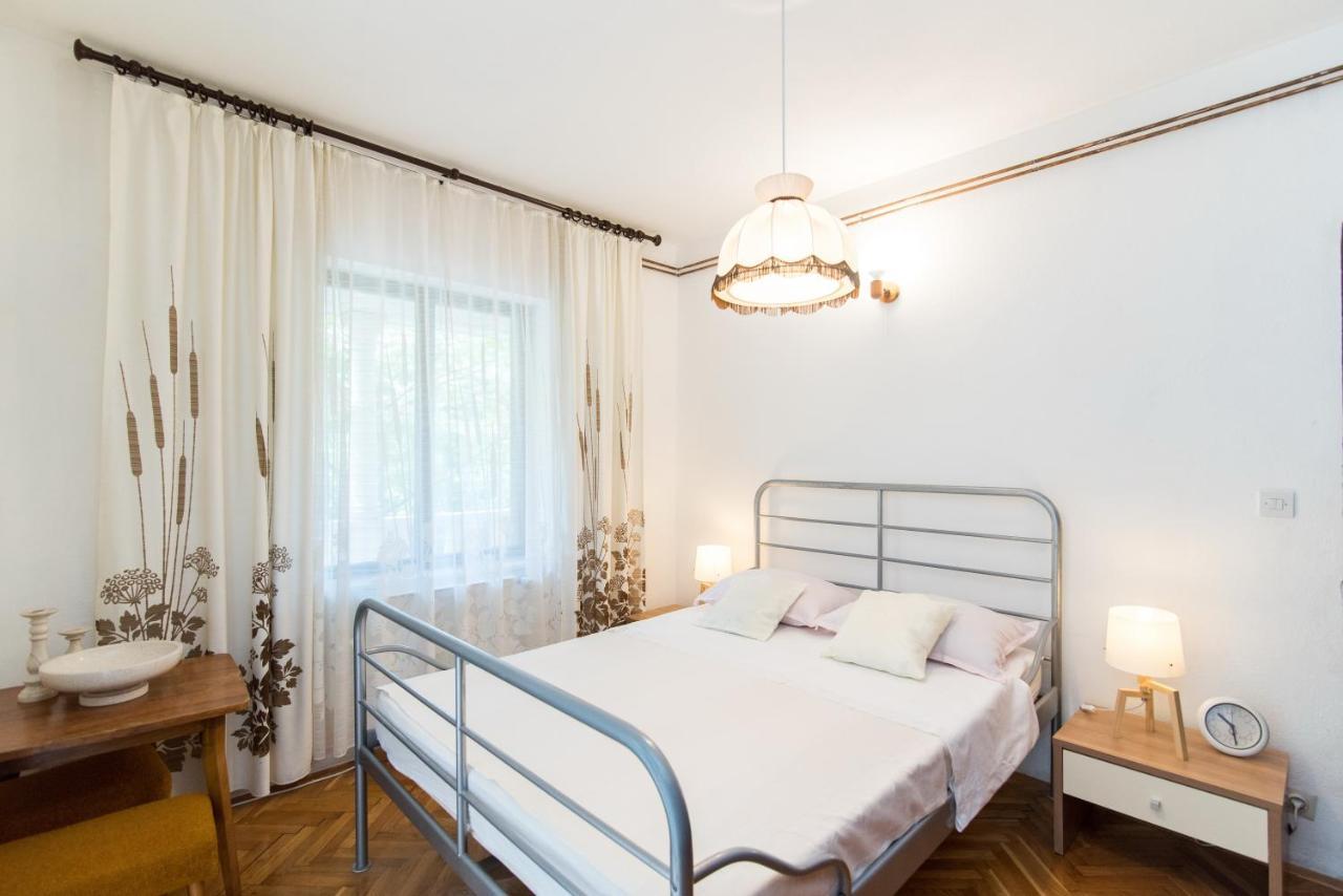 Apartments Mare Postira Ngoại thất bức ảnh
