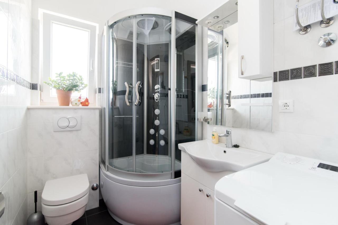 Apartments Mare Postira Ngoại thất bức ảnh