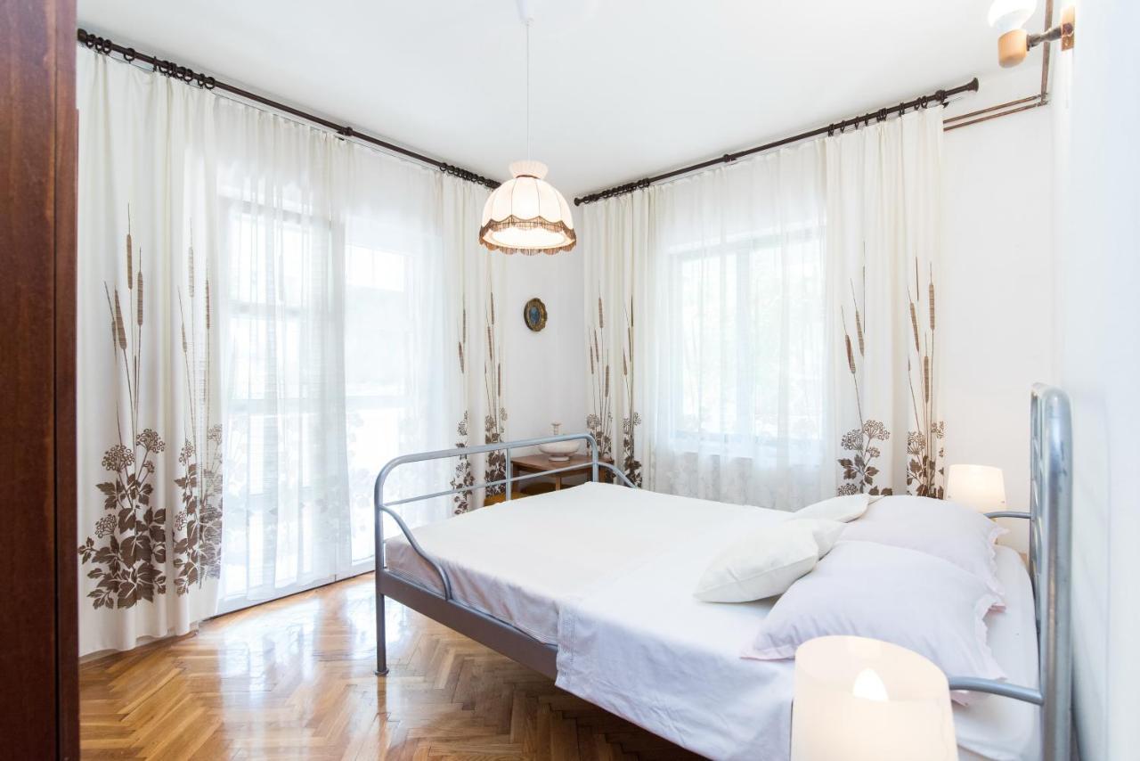 Apartments Mare Postira Ngoại thất bức ảnh