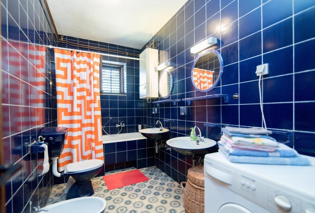 Apartments Mare Postira Ngoại thất bức ảnh